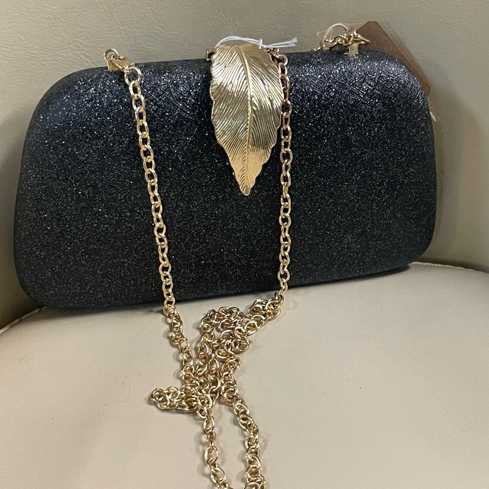 👛50- Black Glitter Leaf-Accent Evening Clutch